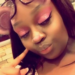 Meet your Posher, Lena